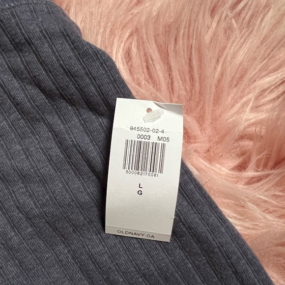 New with tags old navy maternity romper - Picture 2 of 2